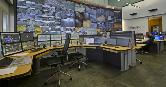 Personal video walls: LDX series